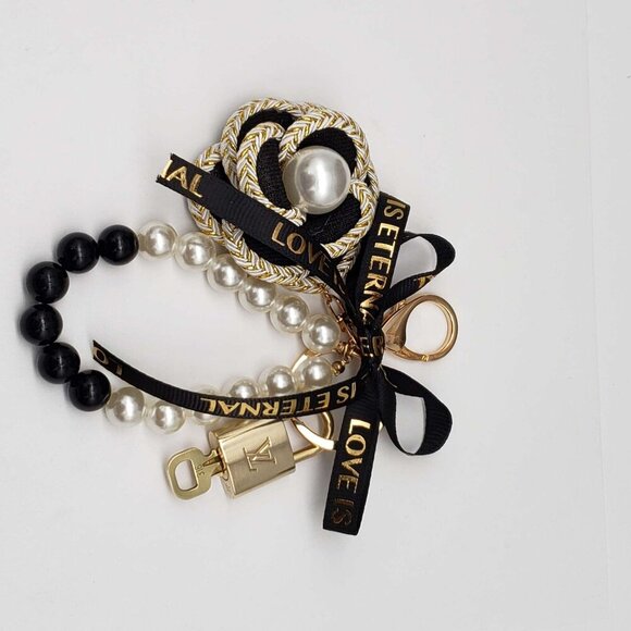Authentic Louis Vuitton Lock & Key with unbranded Bagcharm, Keycharm, Keychain - Picture 1 of 10